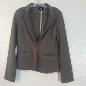 Have women's size M gray blazer